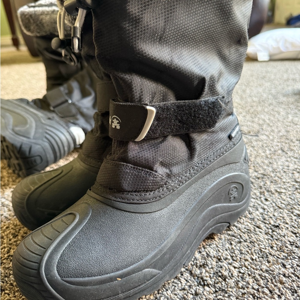 Kamik -40° size 5 Waterbug Black Winter Boots with Fleece Lining